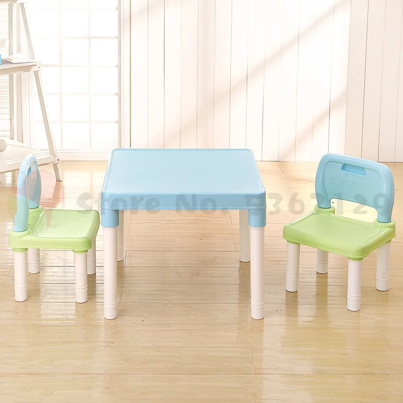 Пластиковый стол и набор стуль – обзор и цена Kids Outdoor Table And Chair Set